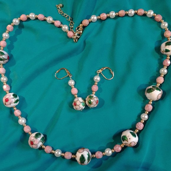 Hand-crafted artisanal necklace & earring set with Cloisonne floral beads - Picture 6 of 8